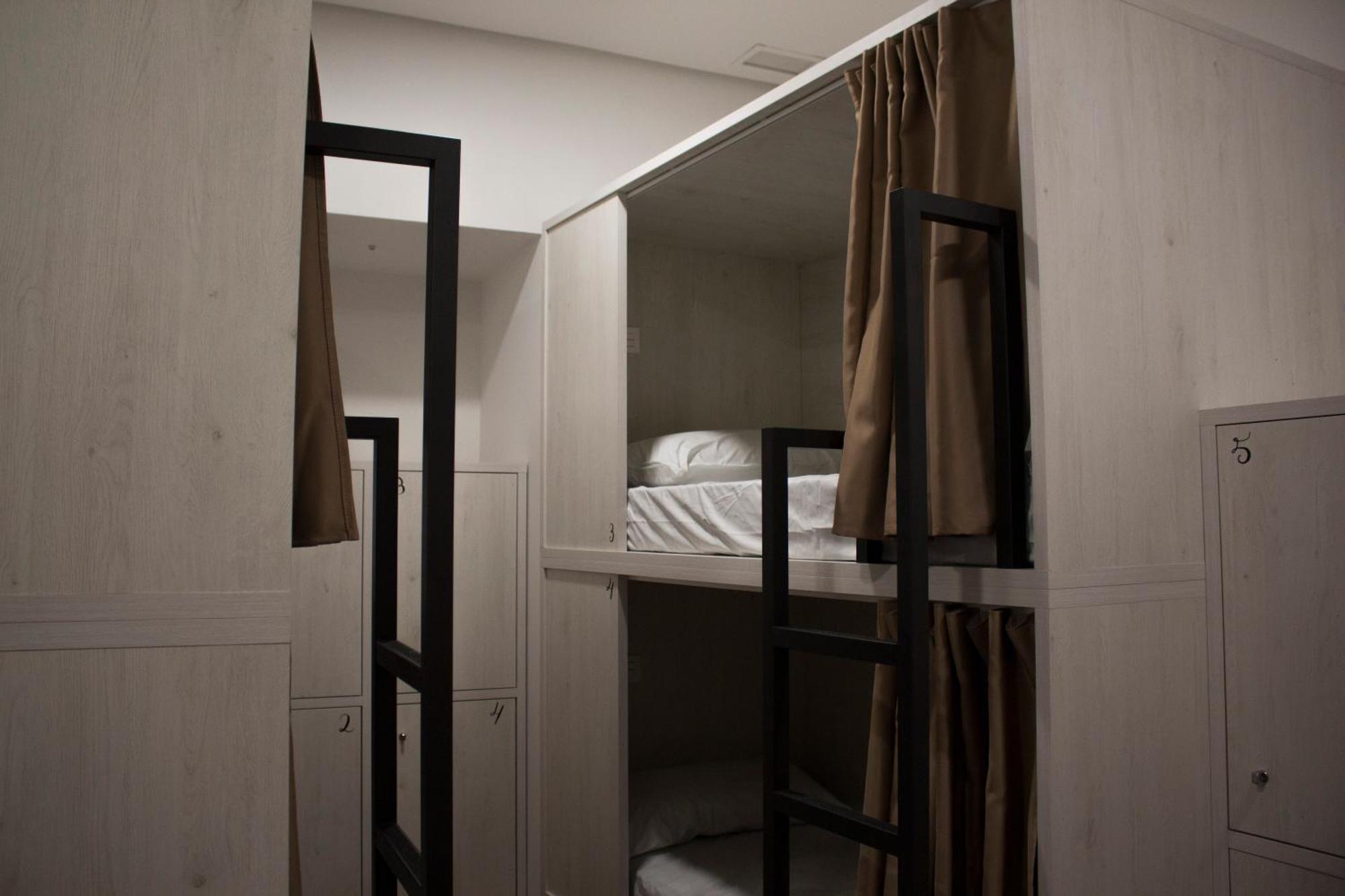 Quartier Leon Hostel Jabalquinto Экстерьер фото