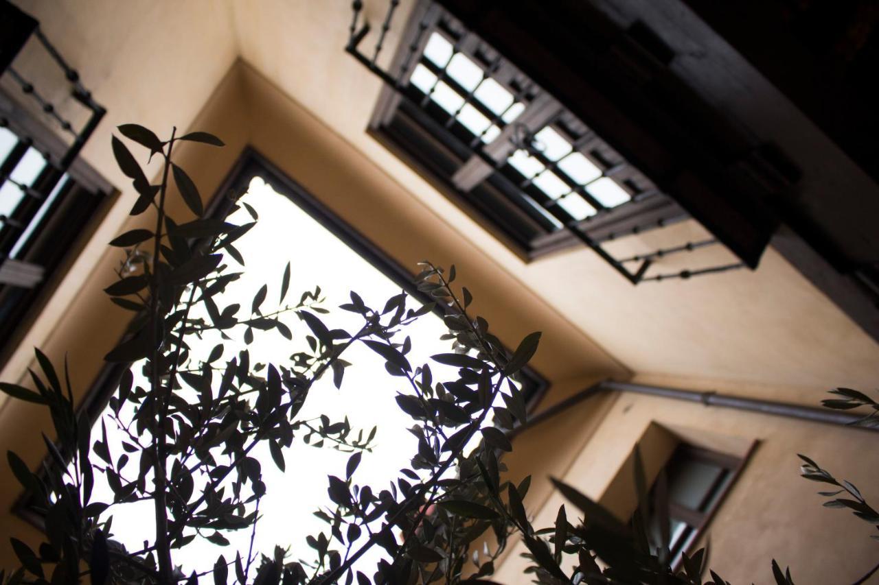 Quartier Leon Hostel Jabalquinto Экстерьер фото
