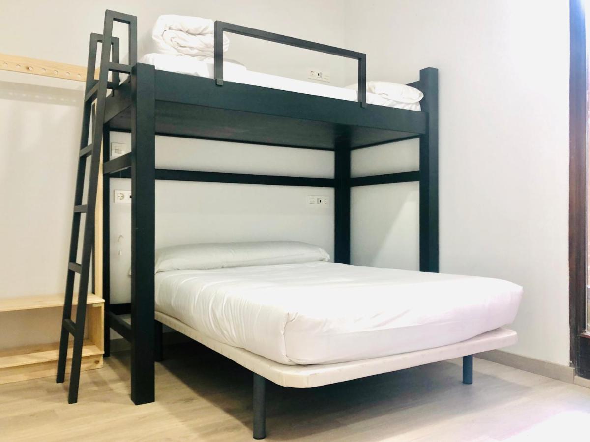 Quartier Leon Hostel Jabalquinto Экстерьер фото