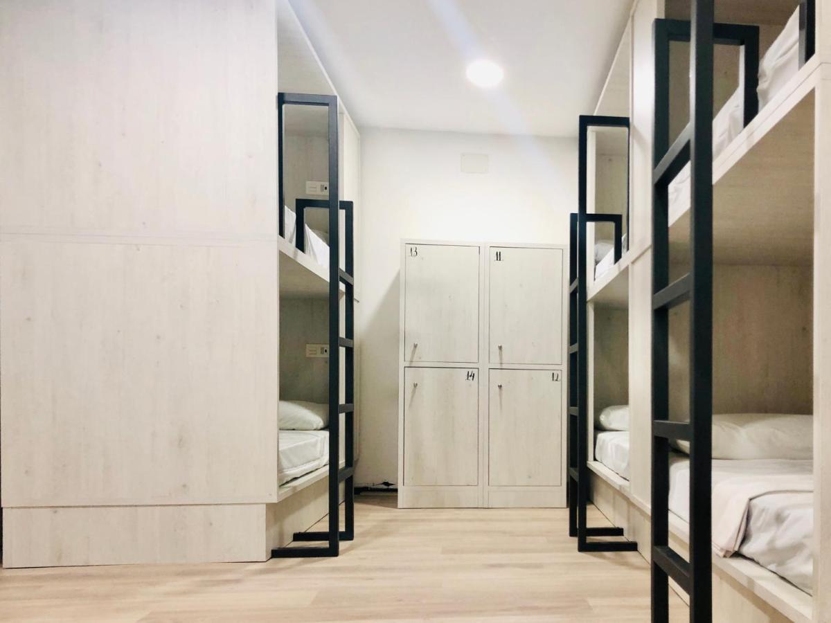 Quartier Leon Hostel Jabalquinto Экстерьер фото
